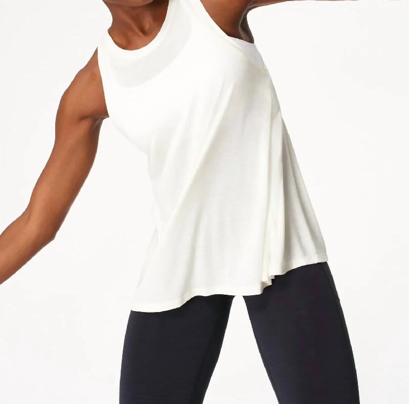 Easy Peazy Tank In Lily WhiteSports singlet